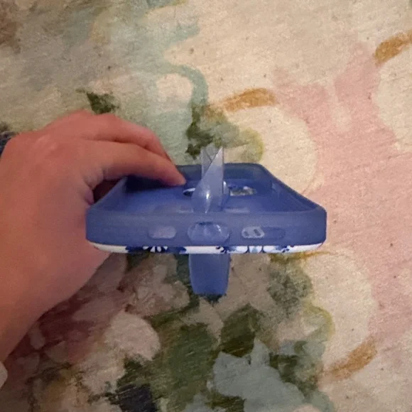 iPhone 15 Pro Blue Willow Loopy Case - Picture 8 of 8